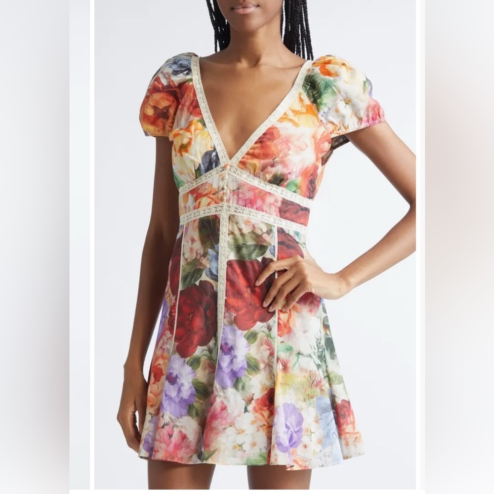 Alice+Olivia Romantic Rose Print with Lace trim Minidress size 8.